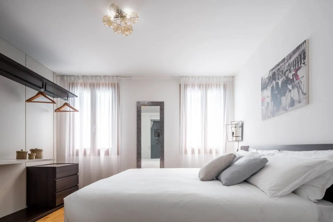 Biennale Palace R&R Venice Apartment